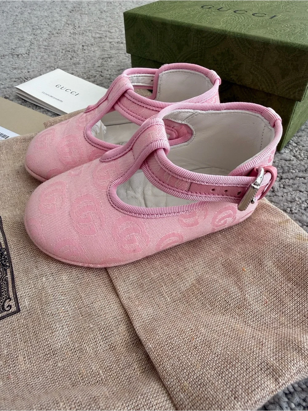 Gucci Pink Baby Mary Jane Shoes with Buckle Strap